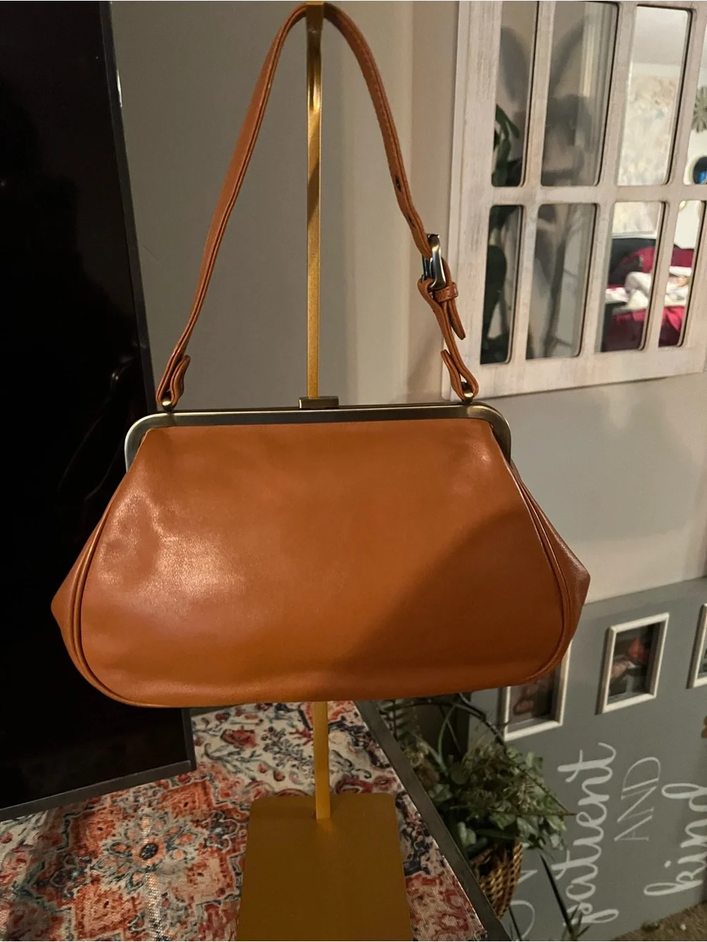 ISABELLA FIORE VINTAGE RARE leather Tan Beaded Rose Frame Bag